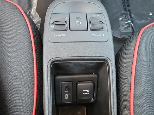 new 2024 FIAT 500e car, priced at $33,072