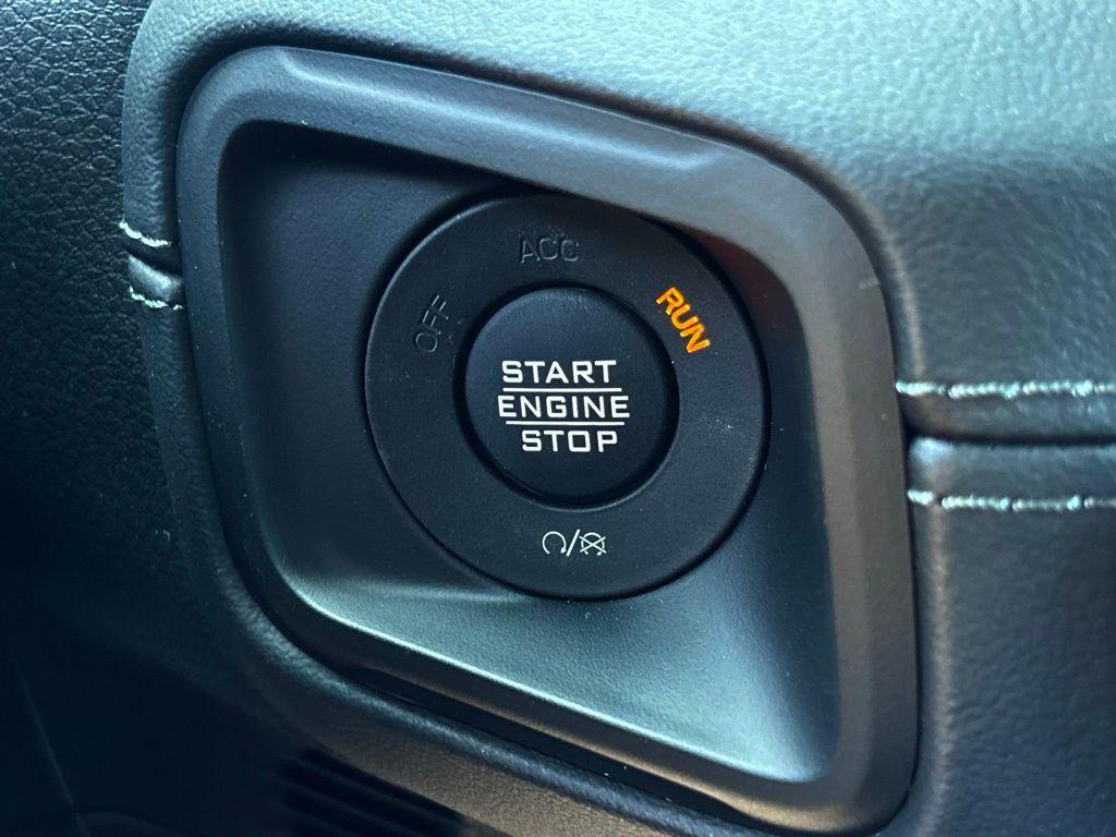new 2025 Jeep Wrangler car, priced at $98,185