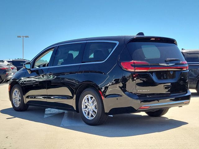 new 2024 Chrysler Pacifica car, priced at $38,513