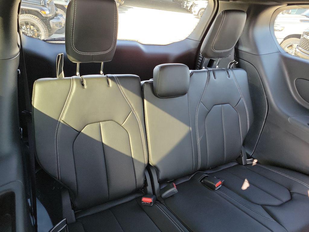 new 2025 Chrysler Voyager car, priced at $33,604