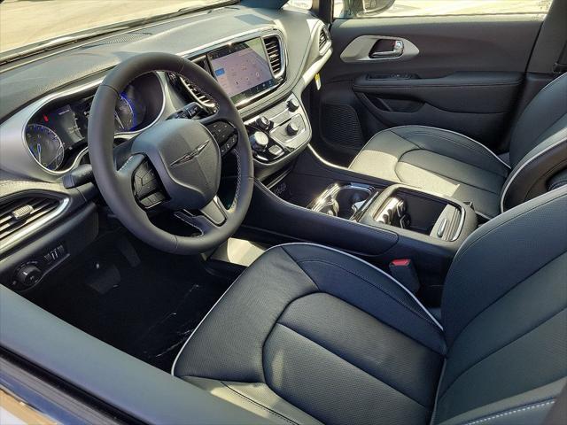 new 2025 Chrysler Pacifica car, priced at $47,826