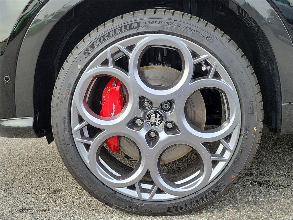 new 2024 Alfa Romeo Tonale car, priced at $50,383