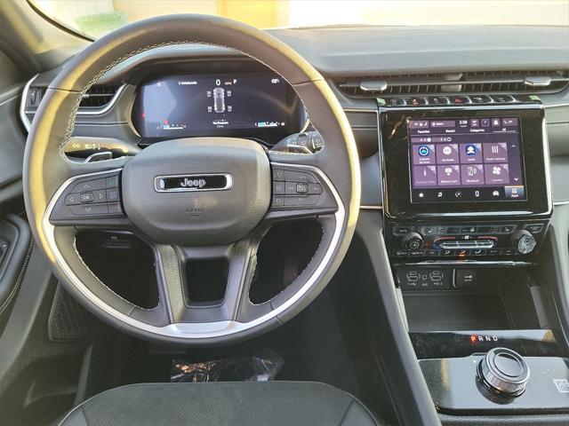 new 2025 Jeep Grand Cherokee car, priced at $45,202