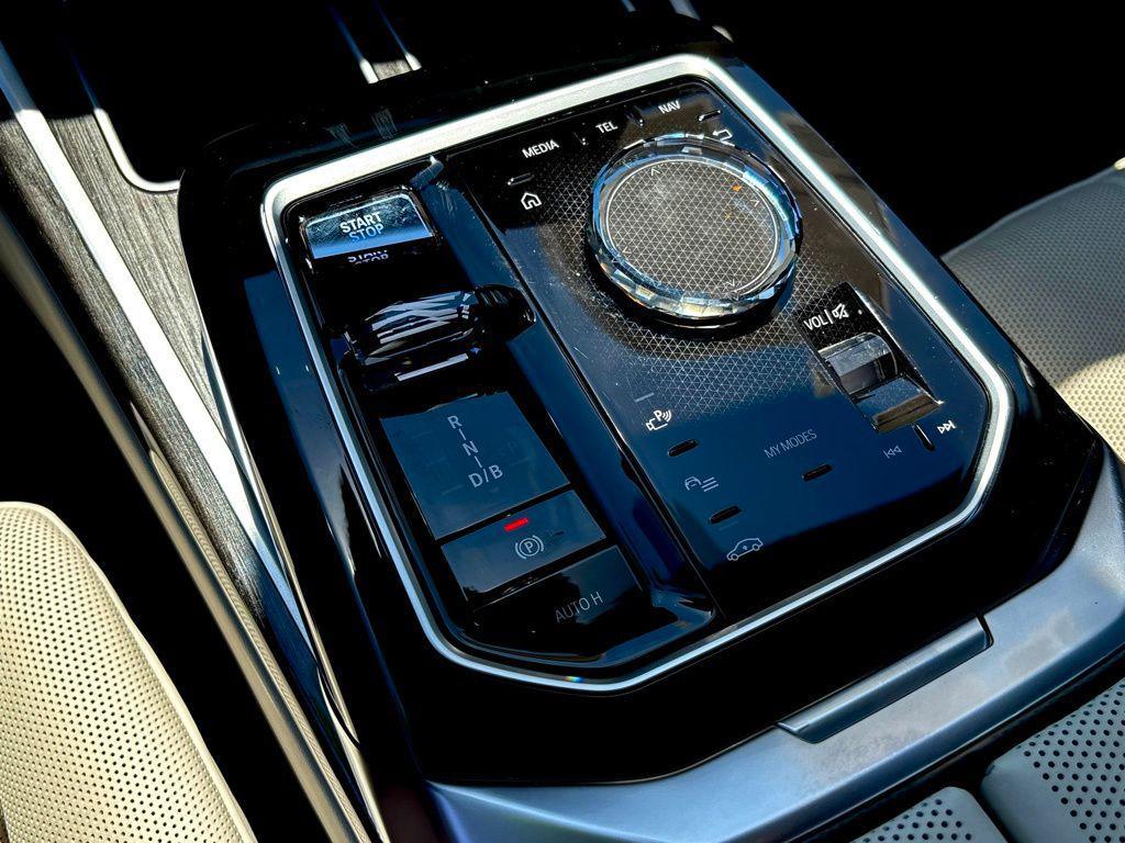 used 2024 BMW i7 car, priced at $85,000