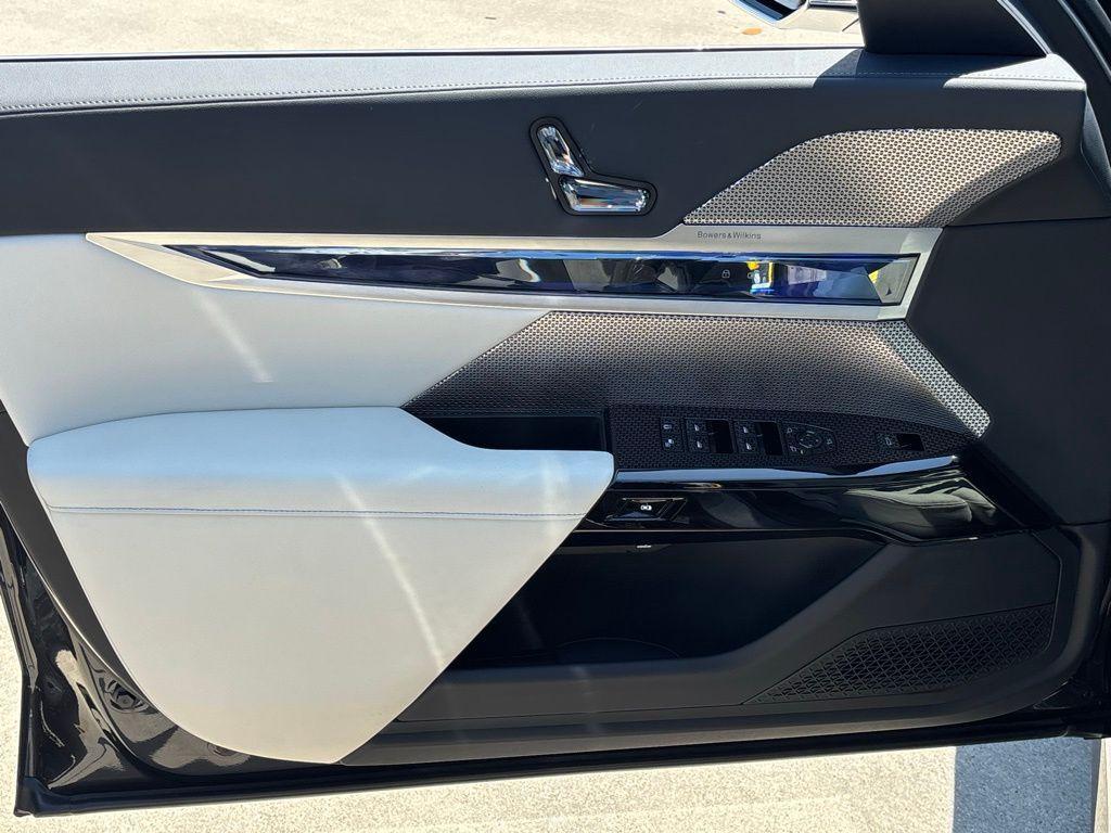 used 2024 BMW i7 car, priced at $85,000