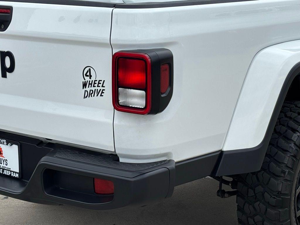 used 2022 Jeep Gladiator car, priced at $35,500