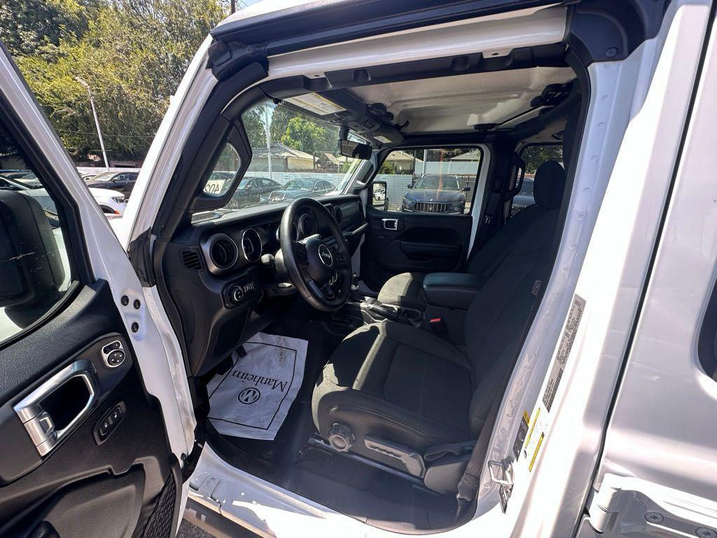 used 2022 Jeep Gladiator car, priced at $35,500