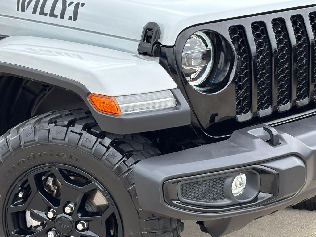 used 2022 Jeep Gladiator car, priced at $35,500