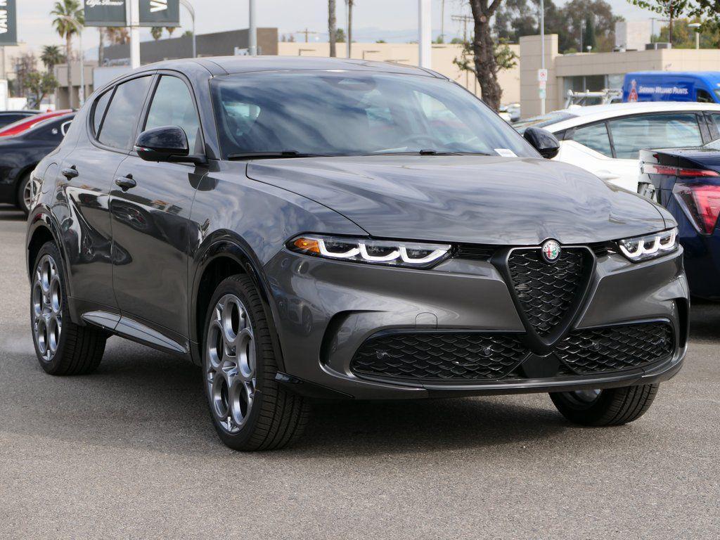 new 2025 Alfa Romeo Tonale car