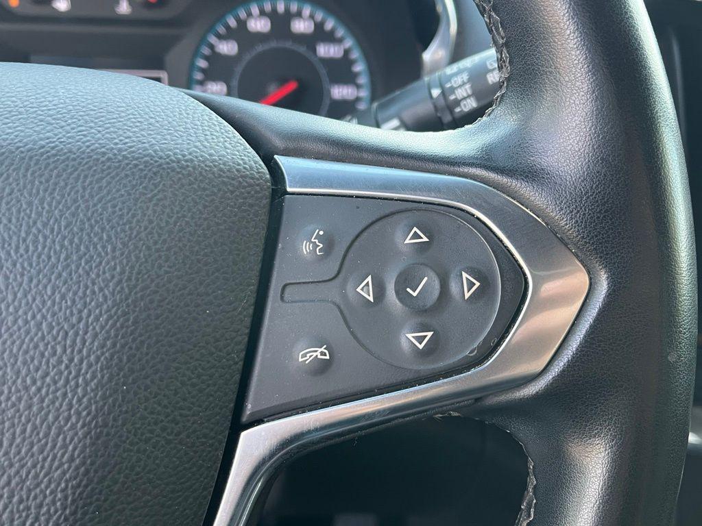 used 2023 Chevrolet Traverse car, priced at $30,500