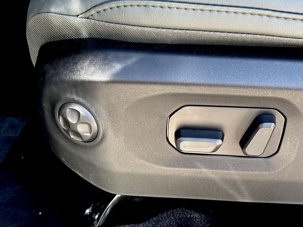 new 2025 Jeep Gladiator car, priced at $54,870