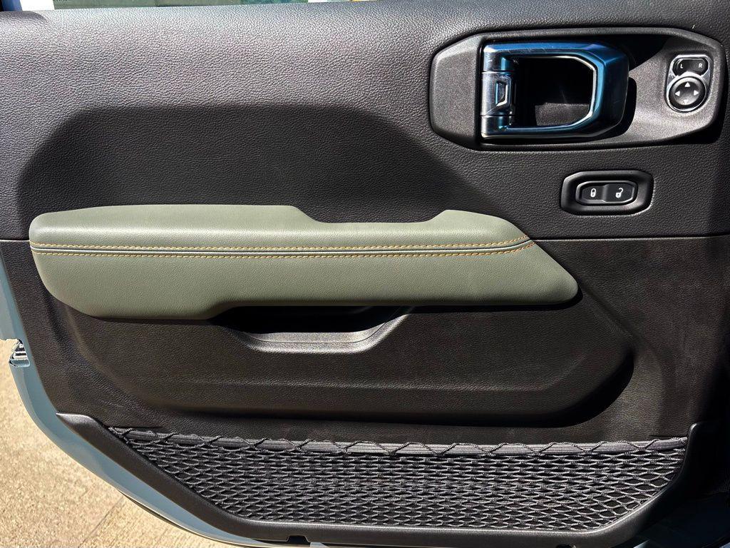 new 2025 Jeep Gladiator car, priced at $54,870