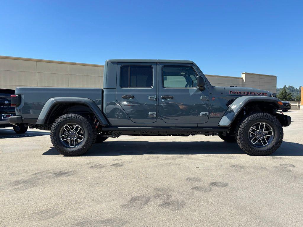 new 2025 Jeep Gladiator car, priced at $54,870