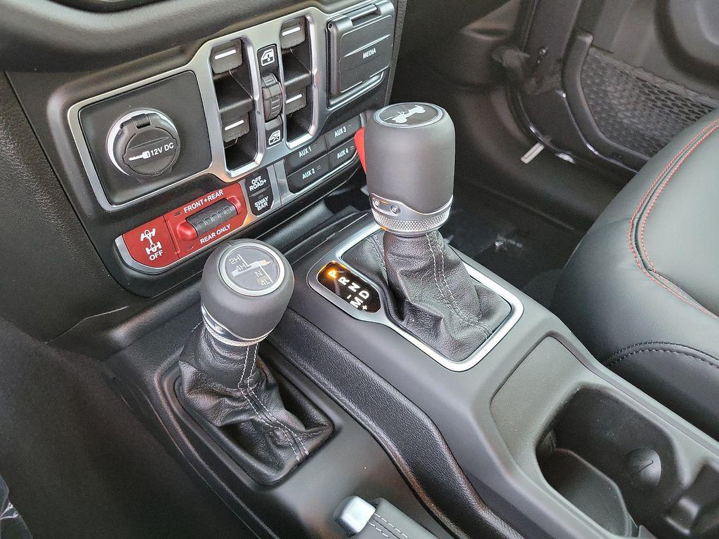 new 2025 Jeep Wrangler car, priced at $60,190