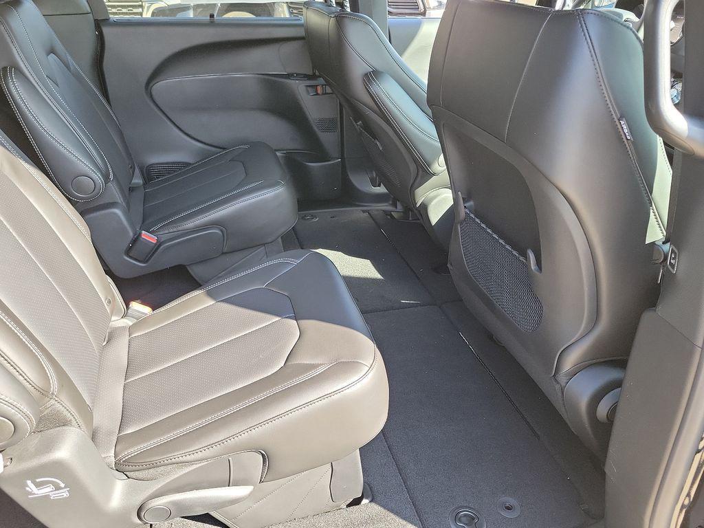 new 2025 Chrysler Voyager car, priced at $33,604