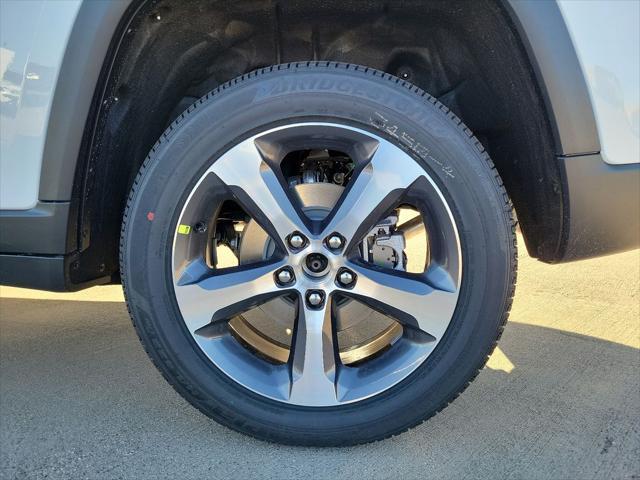 new 2025 Jeep Grand Cherokee car, priced at $43,752