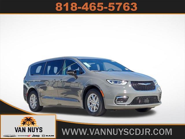 new 2025 Chrysler Pacifica car, priced at $44,542