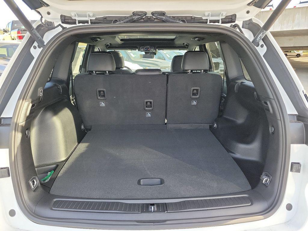 new 2025 Jeep Grand Cherokee car, priced at $42,696