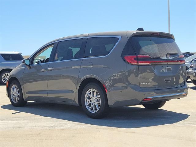 new 2024 Chrysler Pacifica car, priced at $38,979