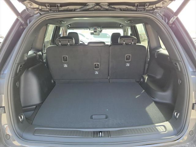 new 2025 Jeep Grand Cherokee car, priced at $42,864