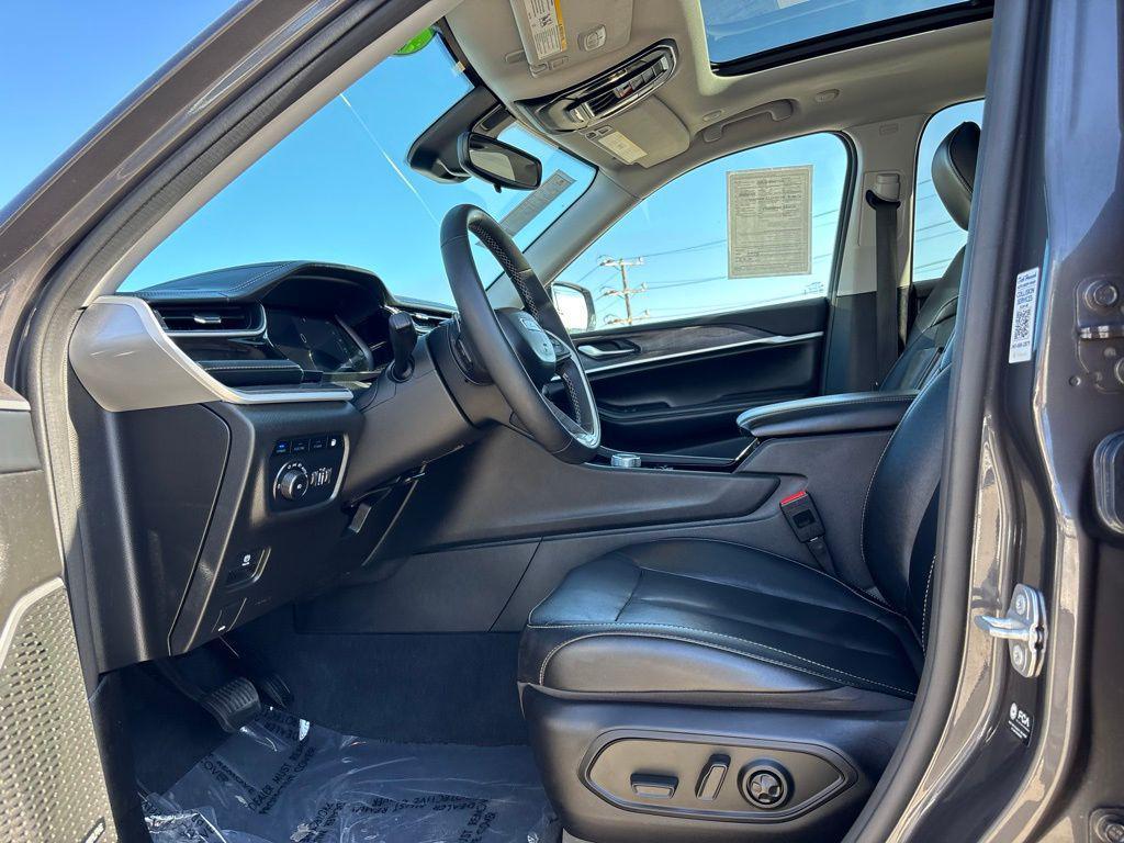 used 2022 Jeep Grand Cherokee 4xe car, priced at $27,250