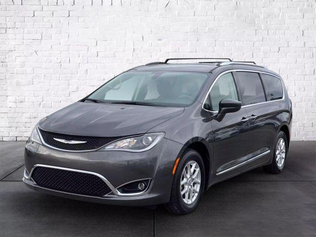 used 2020 Chrysler Pacifica car, priced at $15,888