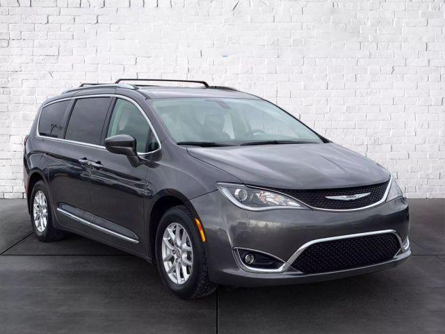 used 2020 Chrysler Pacifica car, priced at $15,888