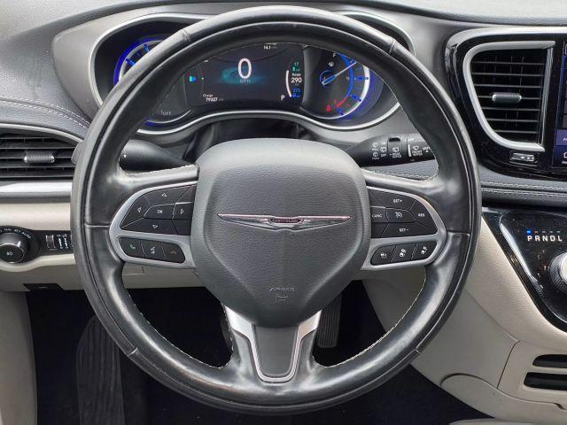 used 2022 Chrysler Pacifica Hybrid car, priced at $20,888