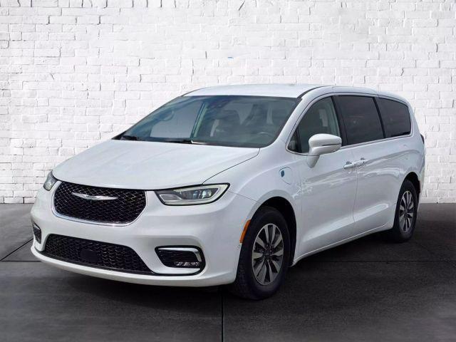 used 2022 Chrysler Pacifica Hybrid car, priced at $20,888