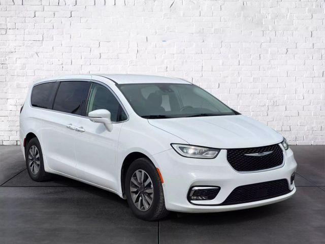 used 2022 Chrysler Pacifica Hybrid car, priced at $20,888