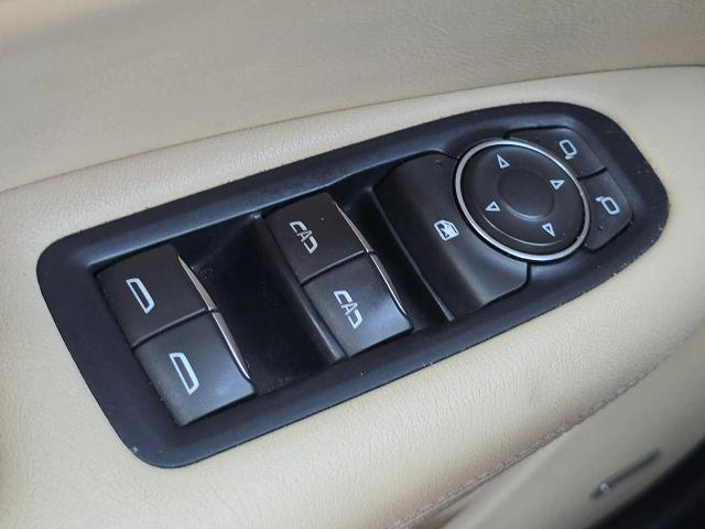 used 2017 Cadillac XT5 car, priced at $11,984