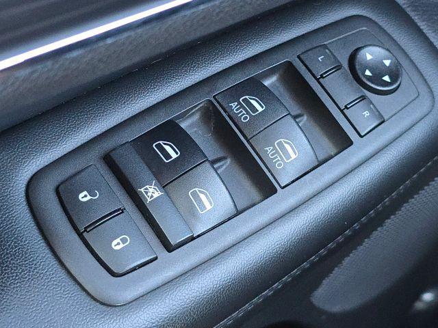 used 2021 Jeep Grand Cherokee car, priced at $19,287