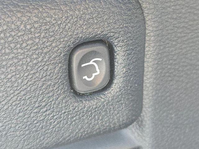 used 2021 Jeep Grand Cherokee car, priced at $19,287