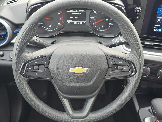 used 2025 Chevrolet Trax car, priced at $21,297