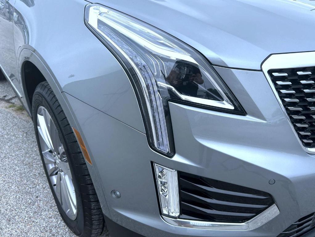 used 2025 Cadillac XT5 car, priced at $52,990