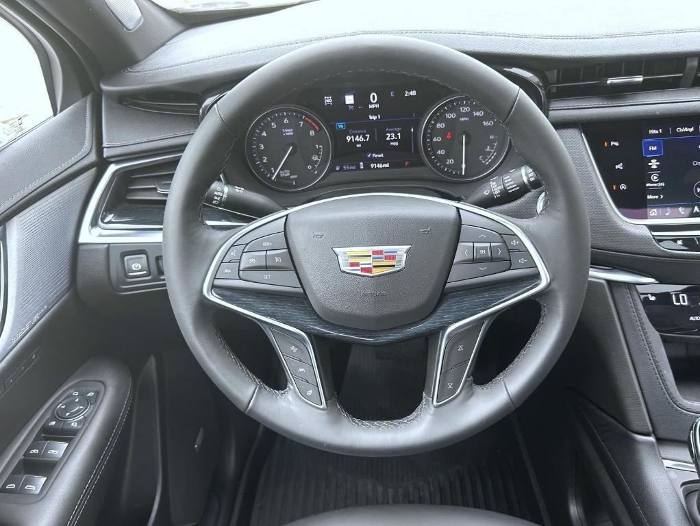 used 2025 Cadillac XT5 car, priced at $52,990