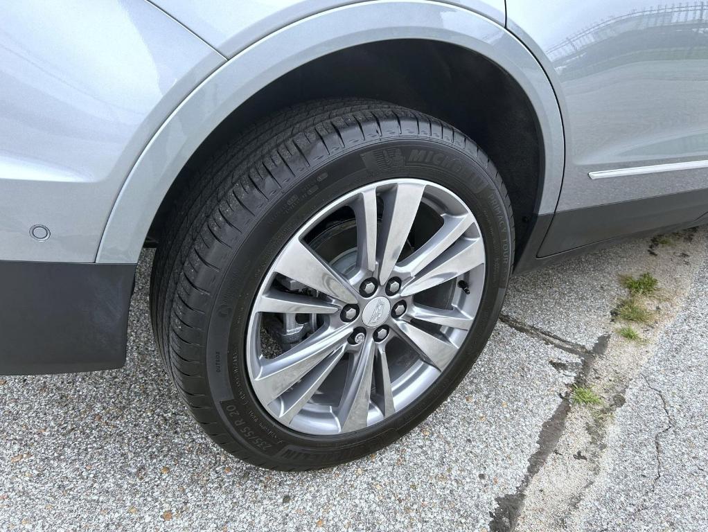 used 2025 Cadillac XT5 car, priced at $52,990