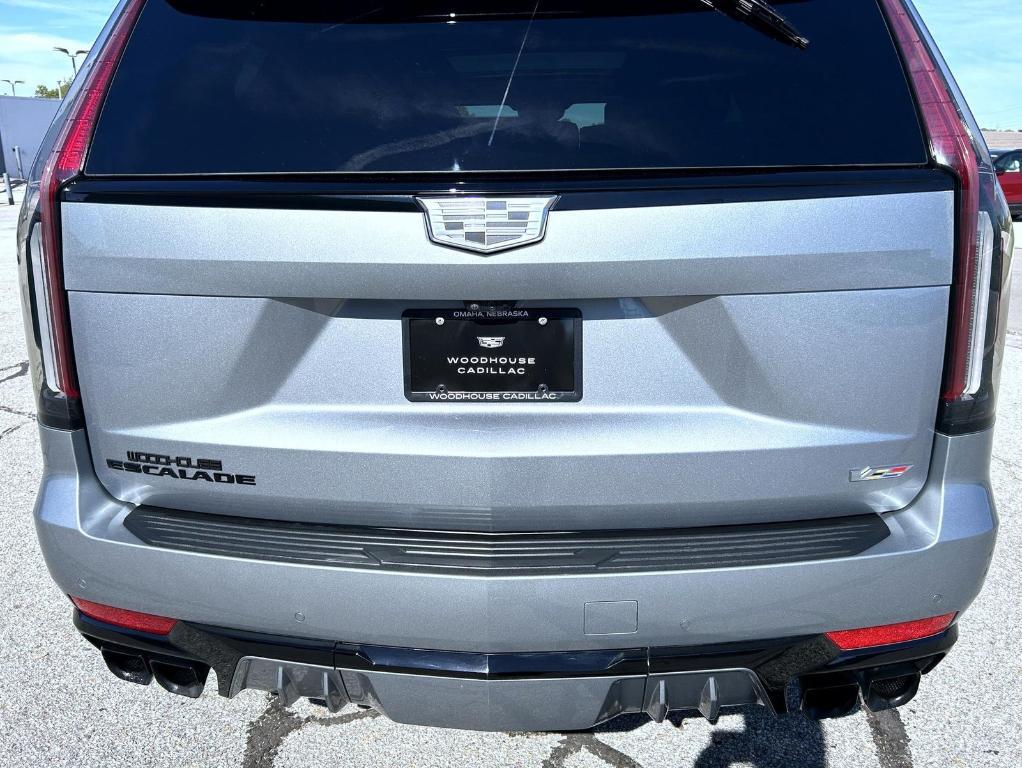 used 2024 Cadillac Escalade car, priced at $137,990