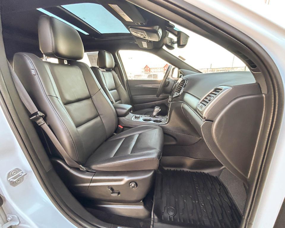 used 2021 Jeep Grand Cherokee car, priced at $25,963