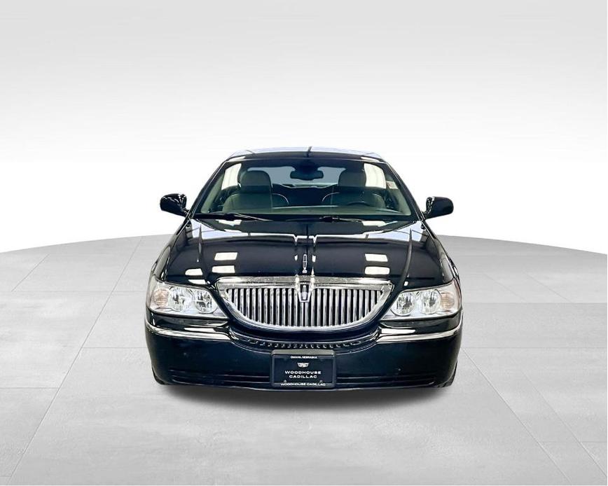 used 2004 Lincoln Town Car car, priced at $6,386