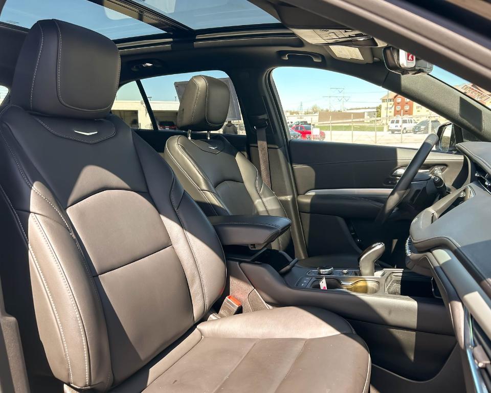 used 2022 Cadillac XT4 car, priced at $29,582