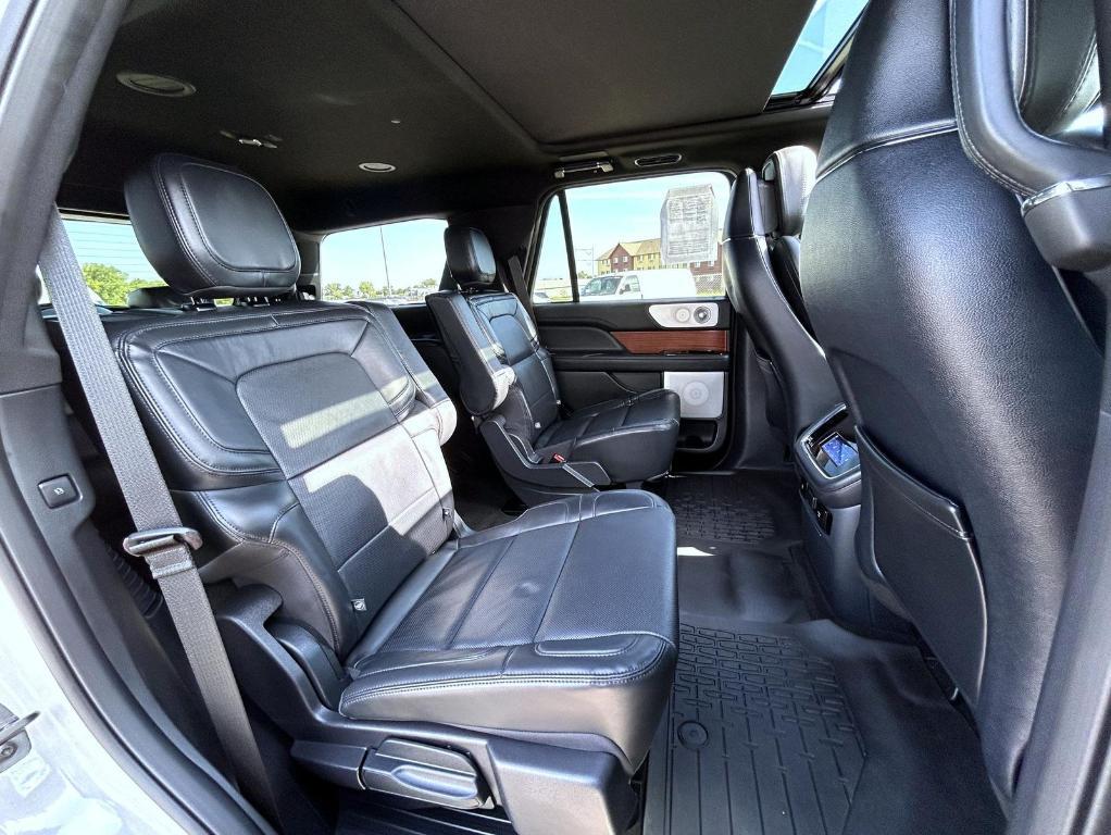 used 2024 Lincoln Navigator car, priced at $81,990