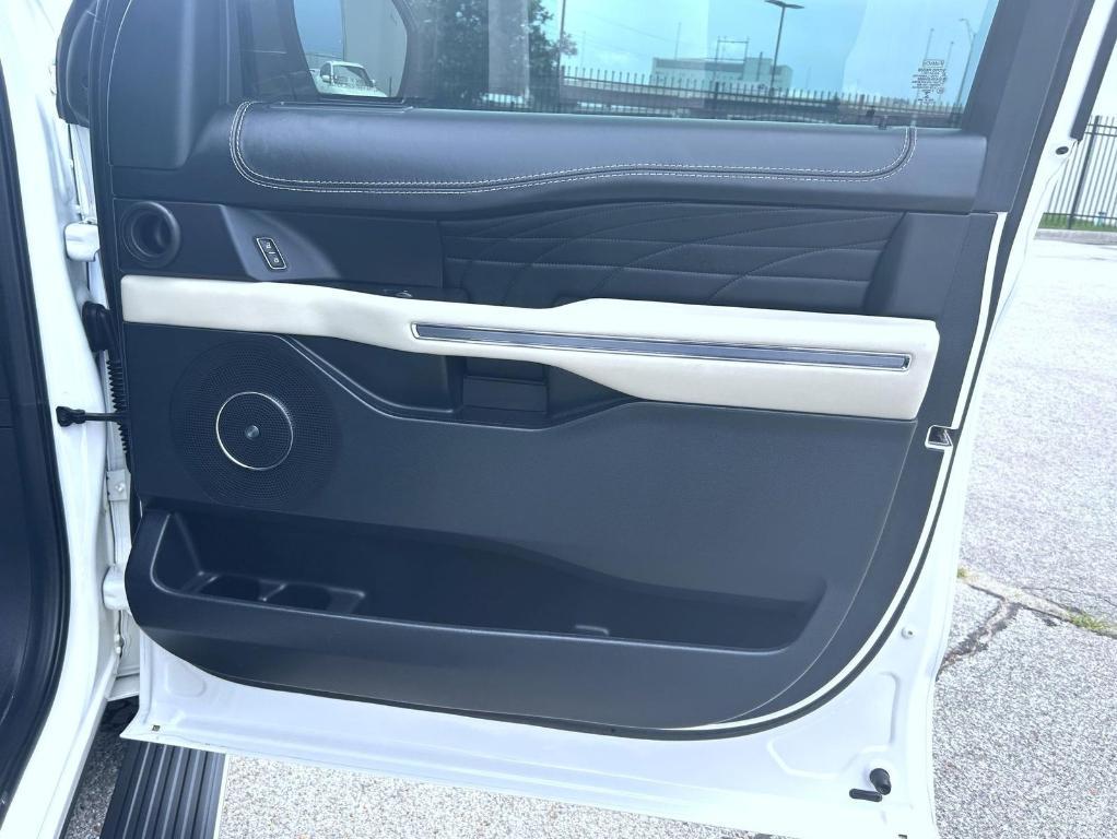 used 2021 Ford Expedition car, priced at $43,660