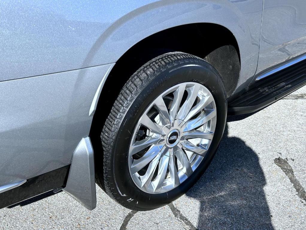 used 2024 Cadillac Escalade ESV car, priced at $80,330