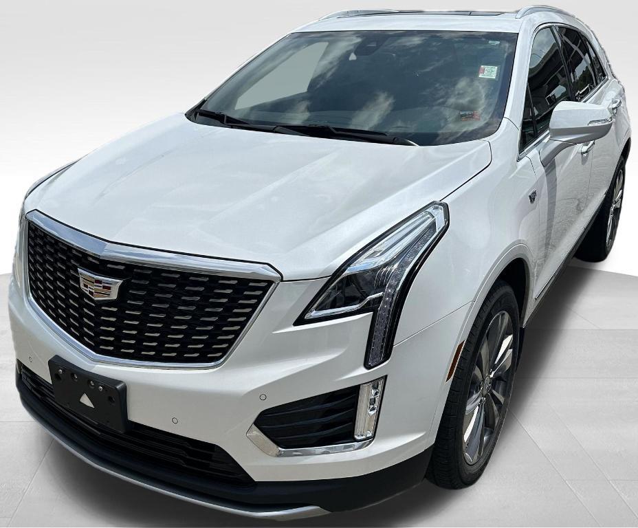 used 2022 Cadillac XT5 car, priced at $36,220