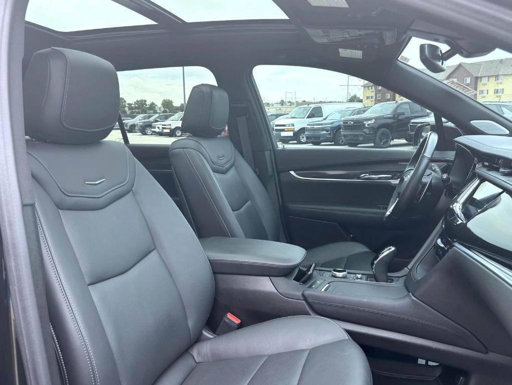 used 2023 Cadillac XT6 car, priced at $45,880