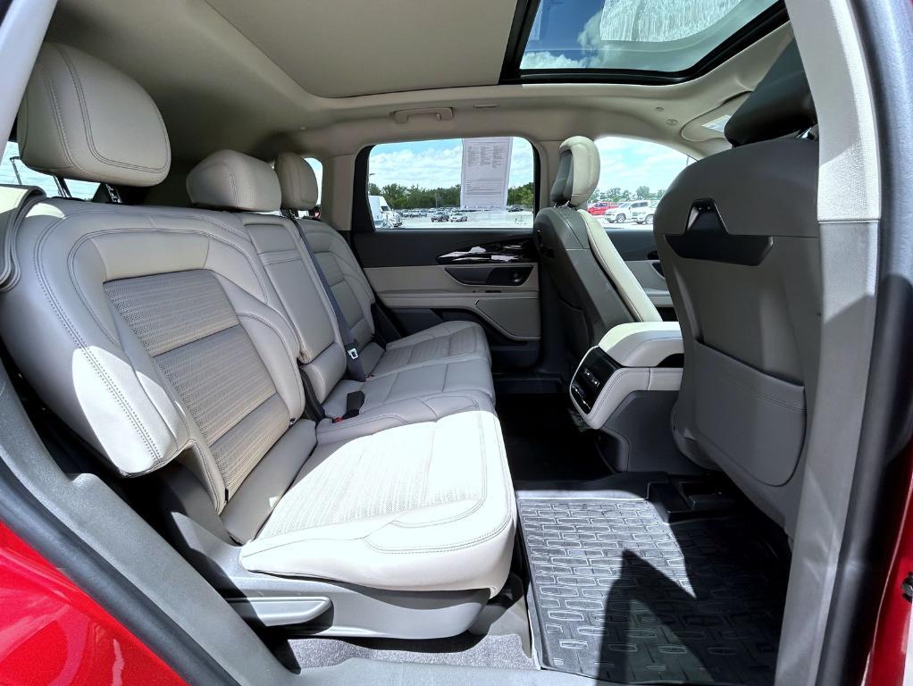 used 2025 Lincoln Nautilus car, priced at $59,770