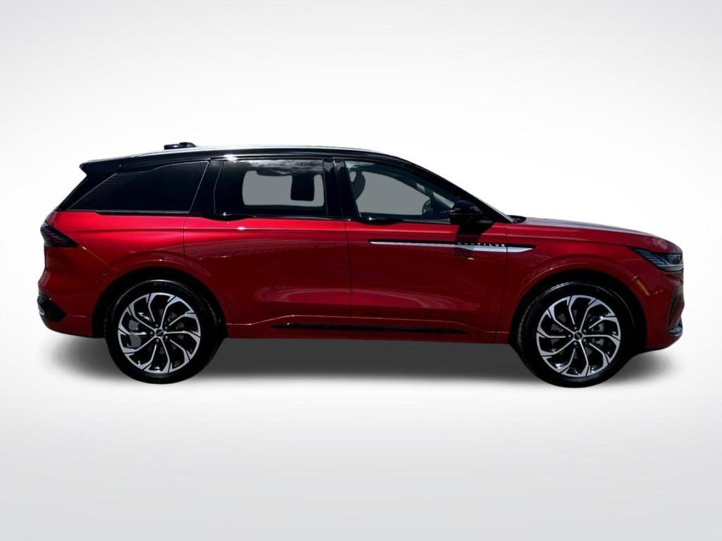 used 2025 Lincoln Nautilus car, priced at $59,770