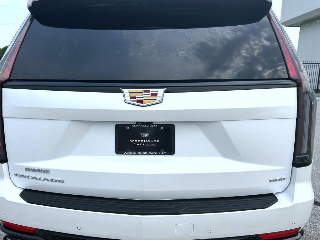 used 2024 Cadillac Escalade ESV car, priced at $95,440