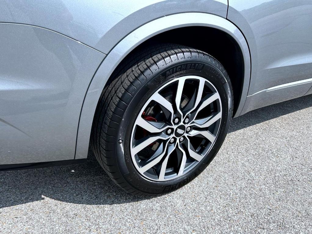 used 2023 Cadillac XT6 car, priced at $45,550